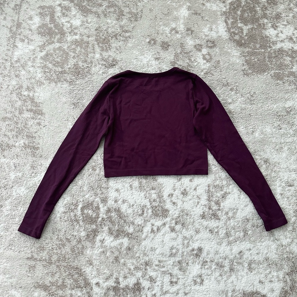 H&M move sports top